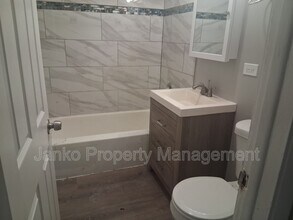 392 W Hickory St in Chicago Heights, IL - Building Photo - Building Photo