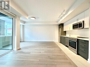 664 Spadina Ave. in Toronto, ON - Building Photo - Building Photo