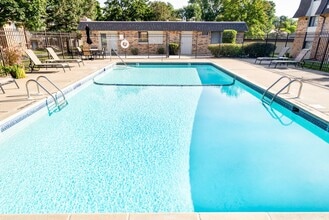 Heritage Heights Apartments in Coon Rapids, MN - Building Photo - Building Photo