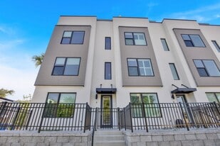 2506 W Cleveland St in Tampa, FL - Building Photo