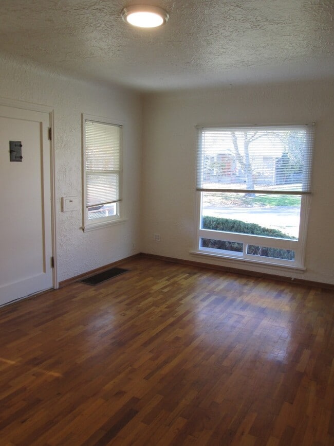 219 S 15th Ave in Yakima, WA - Building Photo - Building Photo