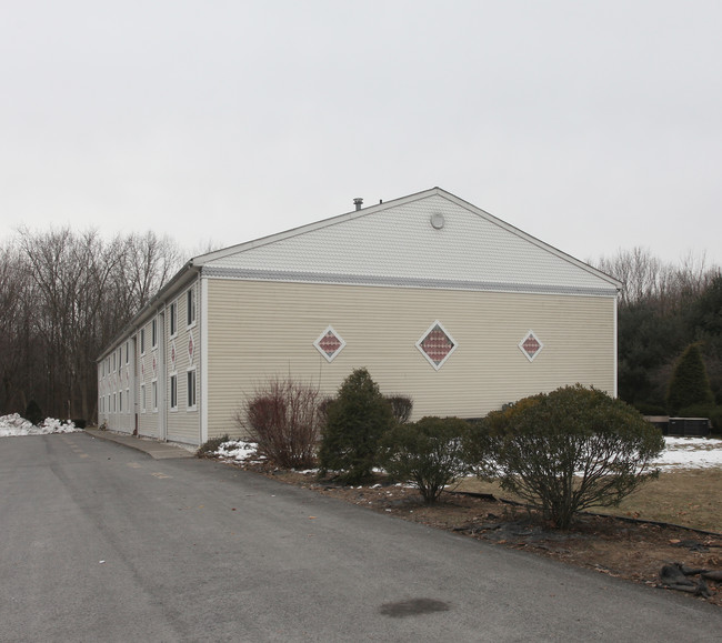 55 Leggs Mill Rd in Lake Katrine, NY - Building Photo - Building Photo