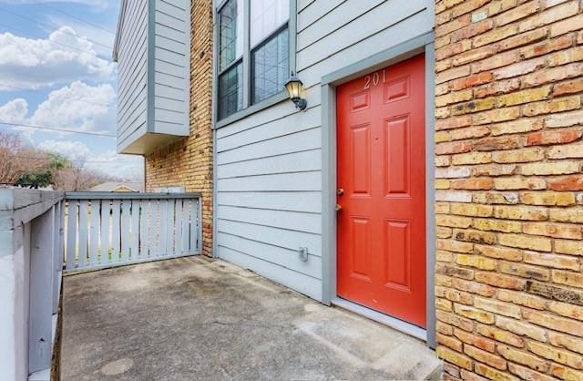 15151 Berry Trail in Dallas, TX - Building Photo - Building Photo