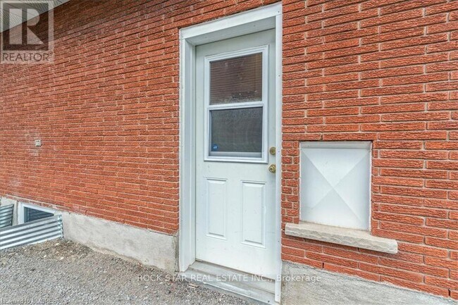 10 Westdale Dr in St Catharines, ON - Building Photo - Building Photo