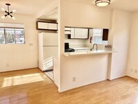 2456 Arizona Ave, Unit 4 in Santa Monica, CA - Building Photo - Building Photo