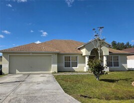 715 Palaiseau Ct in Kissimmee, FL - Building Photo