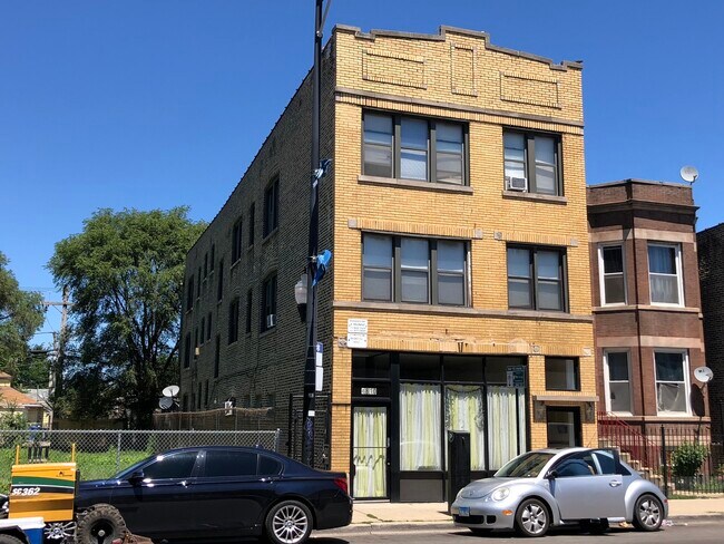 property at 4810 W Armitage Ave