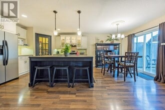 6 Peach Tree Blvd in St Thomas, ON - Building Photo - Building Photo
