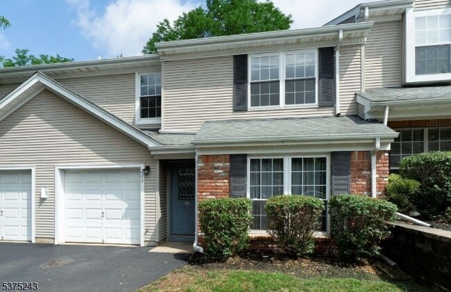 property at 226 Matlook Pl