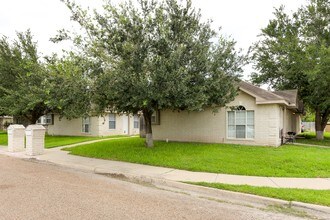 1118 Encanto Ave in Edinburg, TX - Building Photo - Building Photo