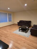 12830 26th Ave S in Seatac, WA - Building Photo