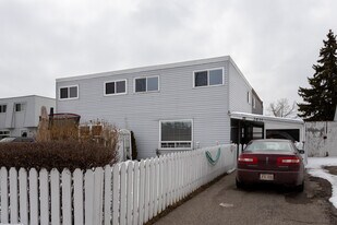 3628 27A Av SE in Calgary, AB - Building Photo