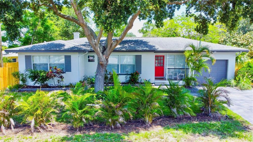 2300 8th Ave SW in Largo, FL - Building Photo