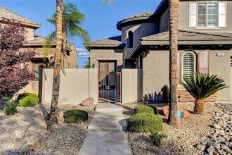 7428 Royal Crystal St in Las Vegas, NV - Building Photo - Building Photo