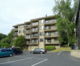 Holly Terrace in Seattle, WA - Foto de edificio - Building Photo