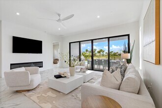12466 Solana Bay Cir in Palm Beach Gardens, FL - Building Photo - Building Photo