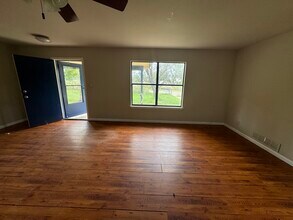 851 Aspen Ln in Cottonwood Shores, TX - Building Photo - Building Photo