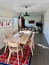 2127 Kent St in Los Angeles, CA - Foto de edificio - Building Photo