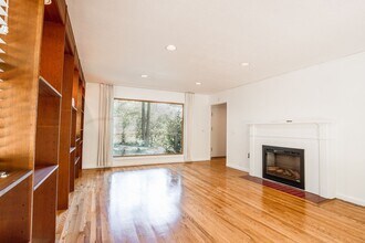 3801 SW Hamilton St in Portland, OR - Building Photo - Building Photo