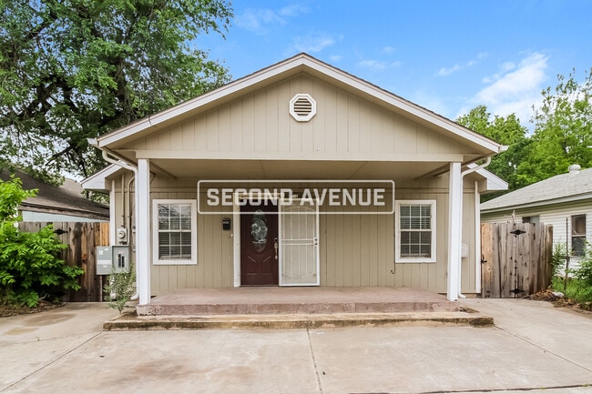 property at 1521 S Blackwelder Ave