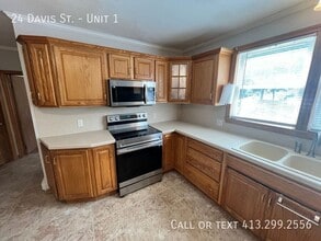 24 Davis St in Springfield, MA - Building Photo - Building Photo