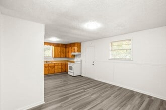 304 Sunset Trail, Unit 2 in Mount Juliet, TN - Building Photo - Building Photo