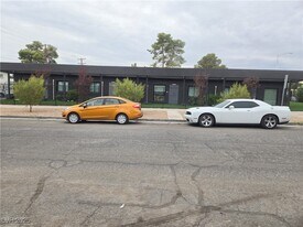 1000 Lewis Ave in Las Vegas, NV - Building Photo