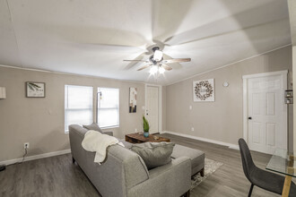 113 Sunset Ridge in Bastrop, TX - Building Photo - Building Photo