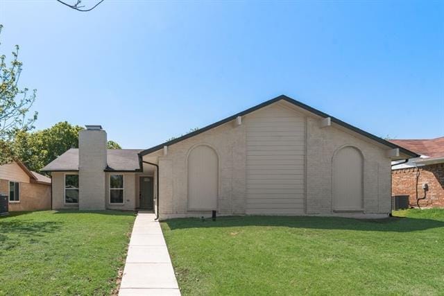 1656 Glenhill Ln in Lewisville, TX - Foto de edificio - Building Photo