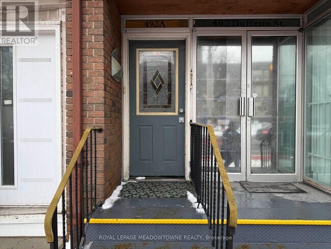 492 Dufferin St in Toronto, ON - Building Photo - Building Photo