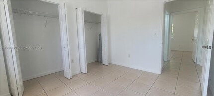 50 E 21st St, Unit 202 in Hialeah, FL - Building Photo - Building Photo