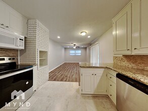 5244 Greene Ave in Fort Worth, TX - Foto de edificio - Building Photo