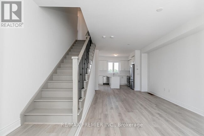 57 Union Blvd in Wasaga Beach, ON - Building Photo - Building Photo