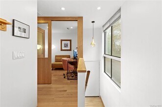 150 N Bedford Rd, Unit 3F in Chappaqua, NY - Building Photo - Building Photo