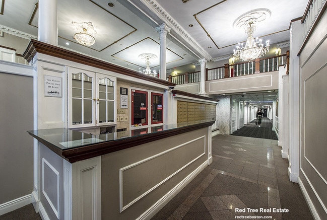 62 Boylston St in Boston, MA - Building Photo - Building Photo