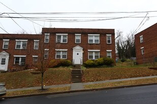 2625 30th St SE in Washington, DC - Building Photo