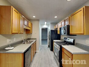 220 Osmanthus Way in Canton, GA - Foto de edificio - Building Photo