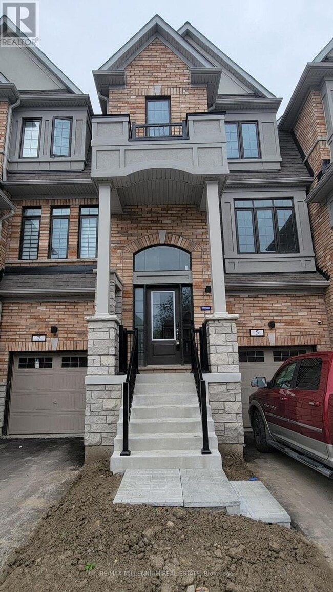 property at 5 Frank Lloyd Wright St