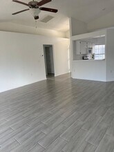 612 Lakemont Dr in Brandon, FL - Building Photo - Building Photo