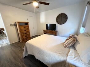 5400 Marble Ave-Unit -4 in Albuquerque, NM - Building Photo - Building Photo