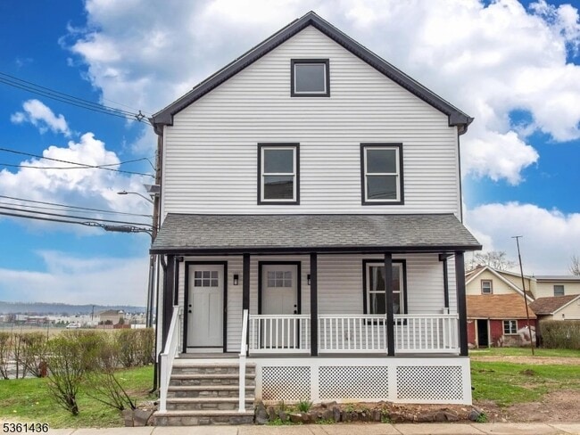 property at 17 N Weiss St
