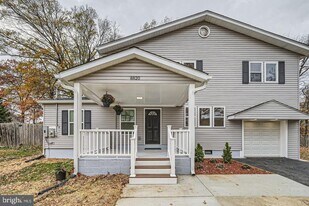 8820 Fearne Ave in Parkville, MD - Building Photo