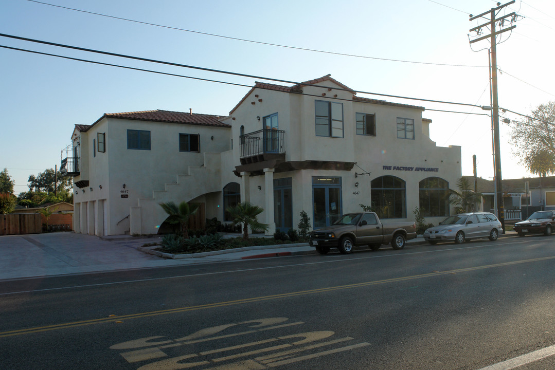 4647 Carpinteria Ave in Carpinteria, CA - Foto de edificio