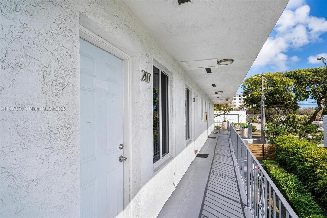 12506 NE 4th Ave in North Miami, FL - Foto de edificio