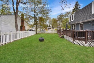 206 Dauntsey Dr in Arnold, MD - Foto de edificio - Building Photo