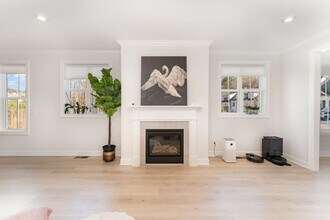 210 Monteith Dr in Chapel Hill, NC - Building Photo - Building Photo