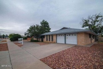 8804 Cosmos Ave in El Paso, TX - Building Photo - Building Photo