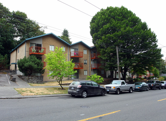 The Parker Apartments in Seattle, WA - Building Photo - Building Photo