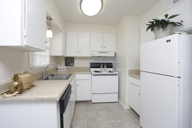 Woodstream Farms Apartments