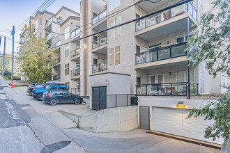 Terrace Court in Edmonton, AB - Building Photo - Building Photo